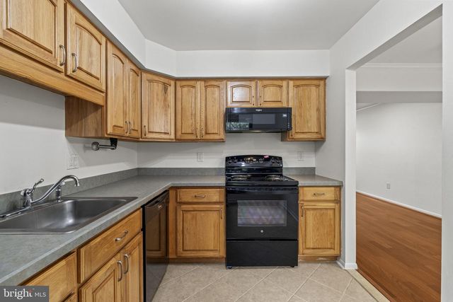 404-A WILLOW TURN, Mount Laurel, NJ 08054