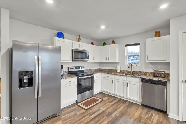 304 Summit Creek Dr, Elizabethtown, KY 42701