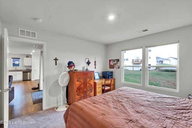 304 Summit Creek Dr, Elizabethtown, KY 42701