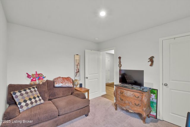 304 Summit Creek Dr, Elizabethtown, KY 42701