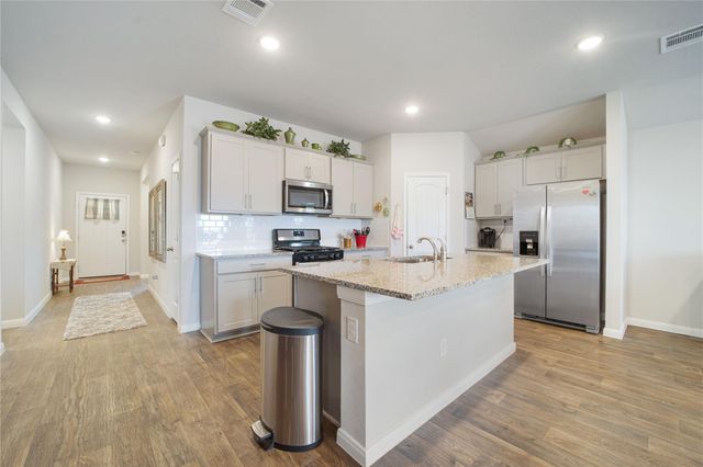 143 Callado CIR, San Marcos, TX 78666