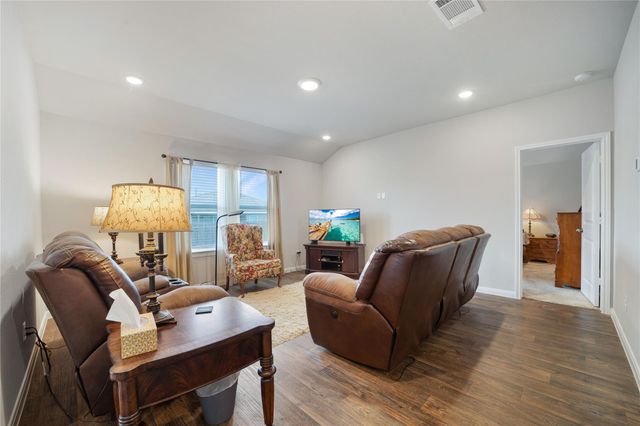 143 Callado CIR, San Marcos, TX 78666