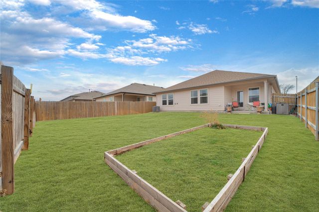 143 Callado CIR, San Marcos, TX 78666