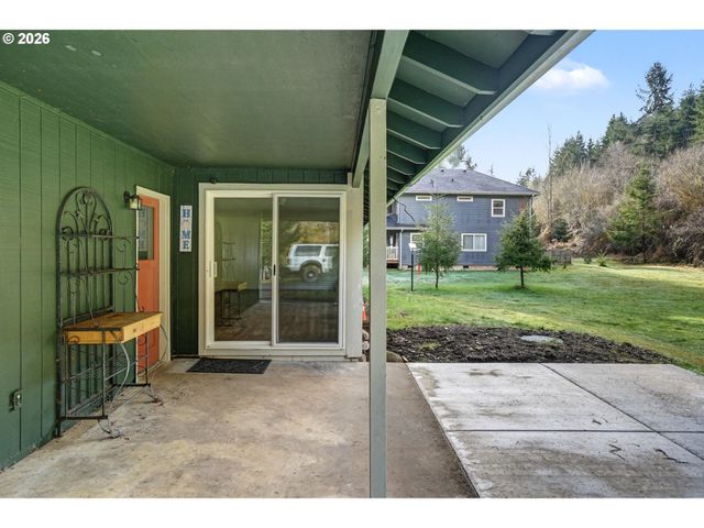 20450 ABIQUA Rd, Scotts Mills, OR 97375