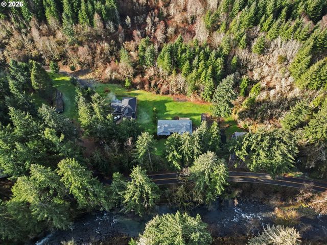 20450 ABIQUA Rd, Scotts Mills, OR 97375