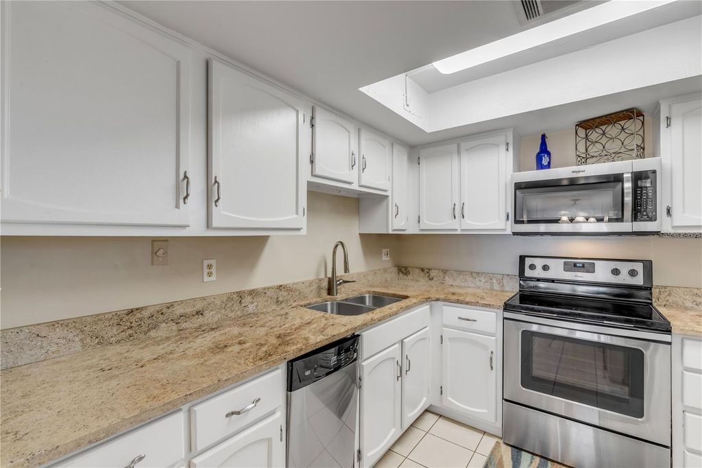 Image 21 of property listing at 4175 S ATLANTIC AVENUE 314, New Smyrna Beach, FL 32169
