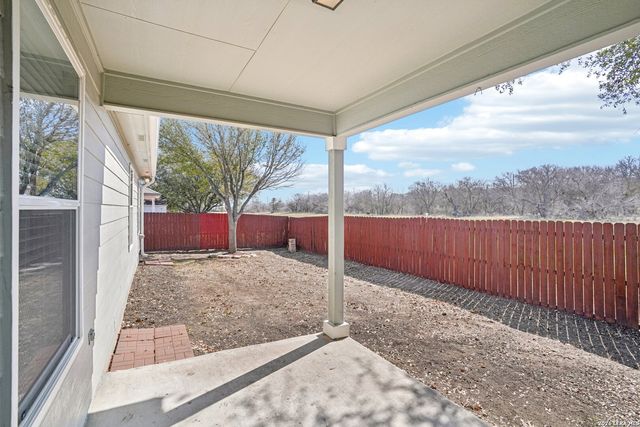 7710 Derby, Selma, TX 78154