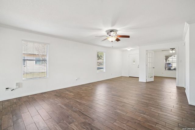 7710 Derby, Selma, TX 78154