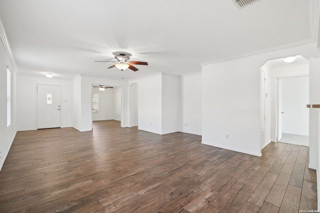 7710 Derby, Selma, TX 78154