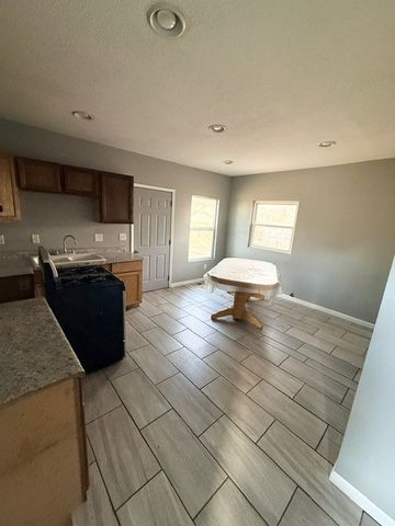 1617 College Avenue, Des Moines, IA 50314