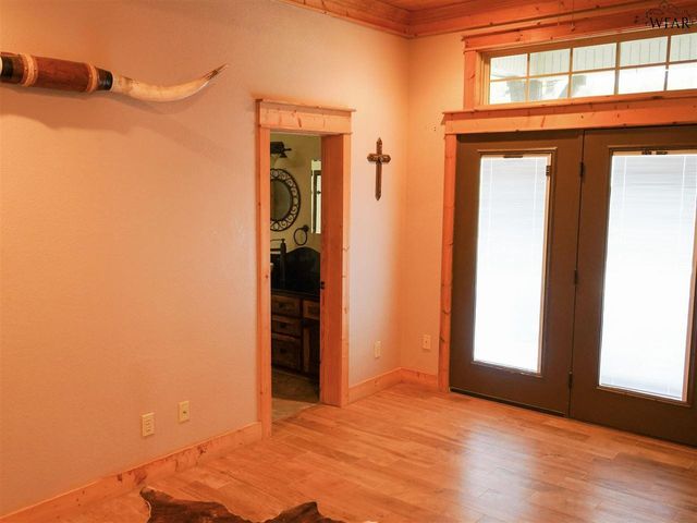 21748 S HWY 148, Henrietta, TX 76365