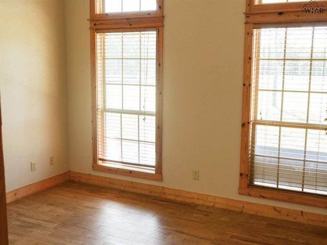 21748 S HWY 148, Henrietta, TX 76365