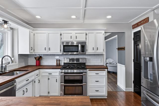 8040 172nd Street W, Lakeville, MN 55044