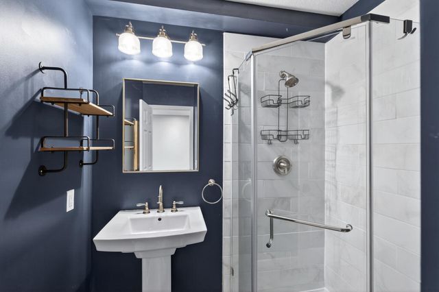 8040 172nd Street W, Lakeville, MN 55044