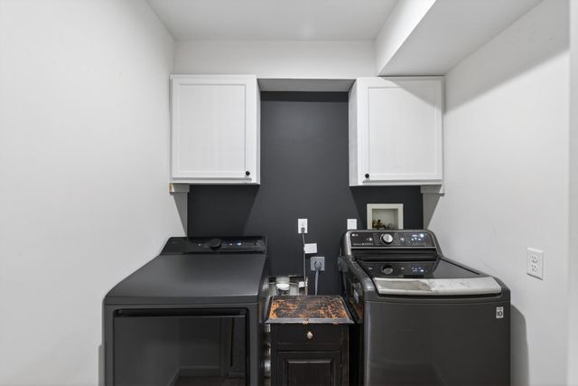 8040 172nd Street W, Lakeville, MN 55044