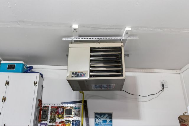 8040 172nd Street W, Lakeville, MN 55044