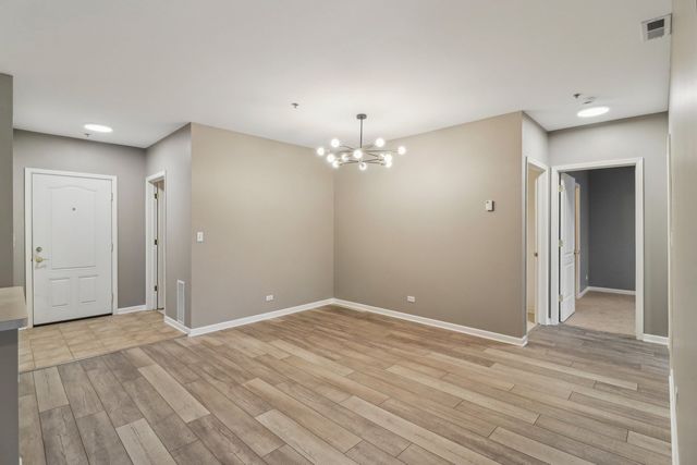 10 N Lake Street 307, Grayslake, IL 60030