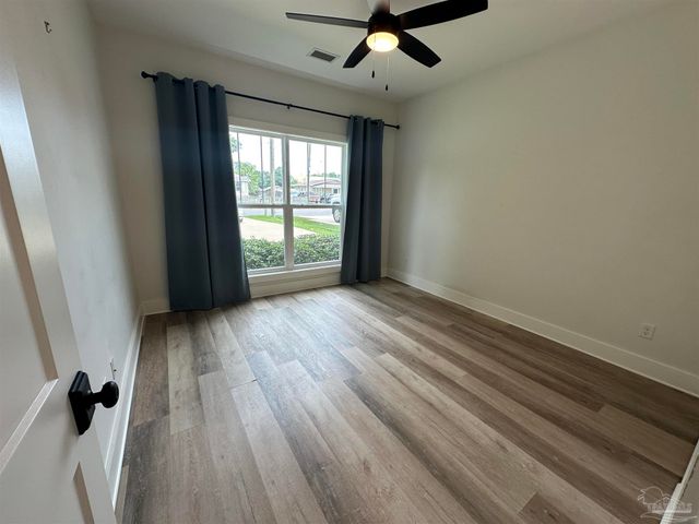 1109 E Leonard St, Pensacola, FL 32503