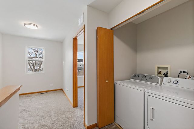 2276 Flagstone Lane, Carpentersville, IL 60110