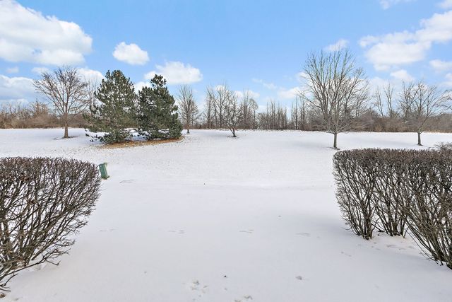 2276 Flagstone Lane, Carpentersville, IL 60110