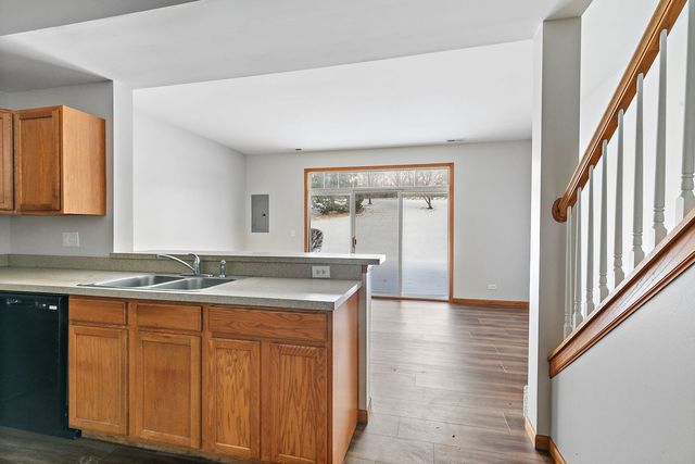 2276 Flagstone Lane, Carpentersville, IL 60110