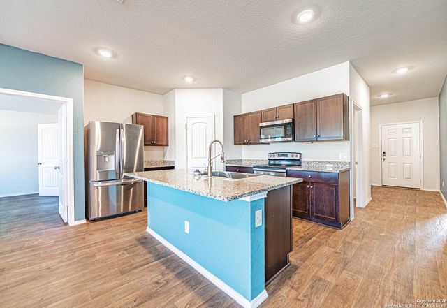 755 Ocelot Court, Seguin, TX 78155