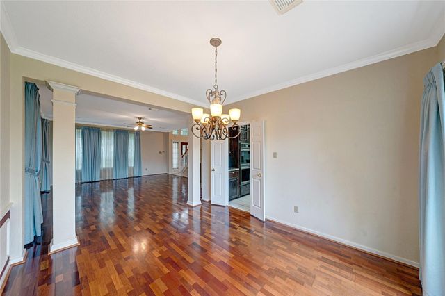 1618 Nails Creek Drive, Sugar Land, TX 77478