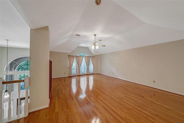 1618 Nails Creek Drive, Sugar Land, TX 77478