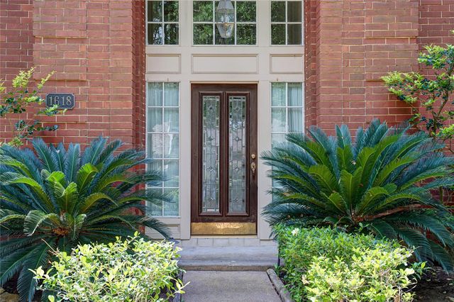 1618 Nails Creek Drive, Sugar Land, TX 77478