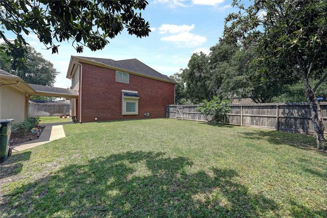 1618 Nails Creek Drive, Sugar Land, TX 77478