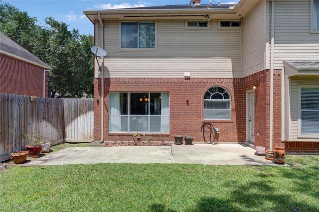 1618 Nails Creek Drive, Sugar Land, TX 77478