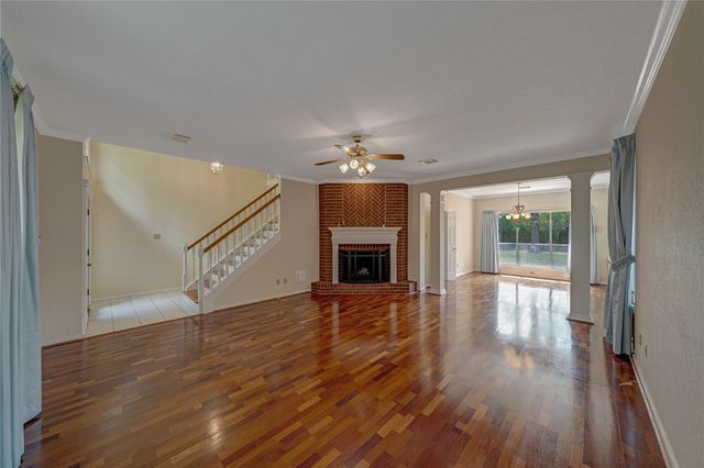 1618 Nails Creek Drive, Sugar Land, TX 77478