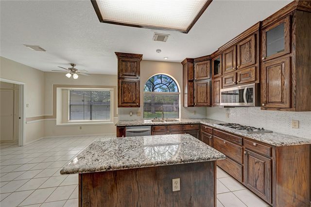 1618 Nails Creek Drive, Sugar Land, TX 77478