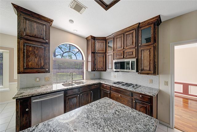 1618 Nails Creek Drive, Sugar Land, TX 77478