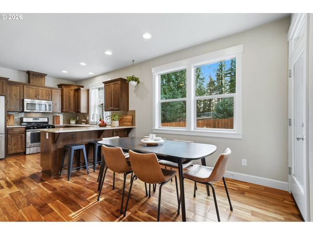 17390 AUBIN St, Sandy, OR 97055