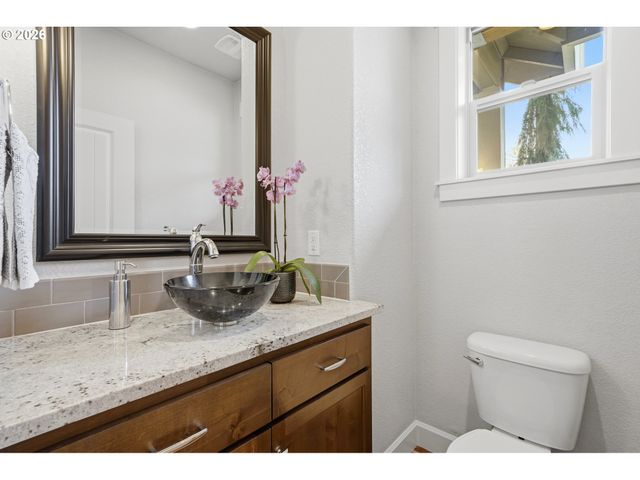 17390 AUBIN St, Sandy, OR 97055