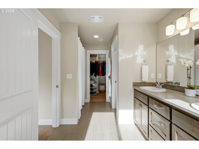 17390 AUBIN St, Sandy, OR 97055