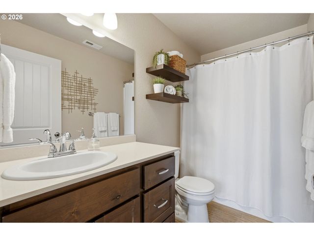 17390 AUBIN St, Sandy, OR 97055