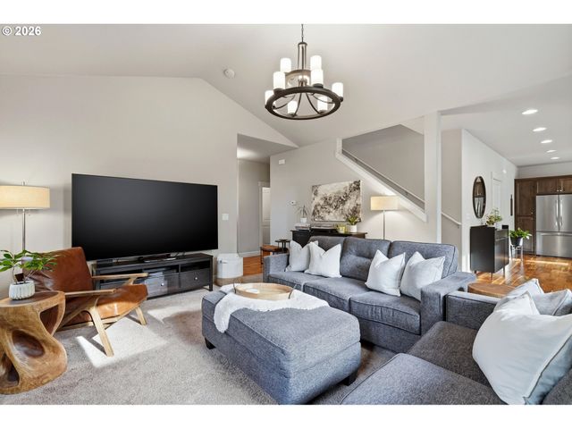 17390 AUBIN St, Sandy, OR 97055