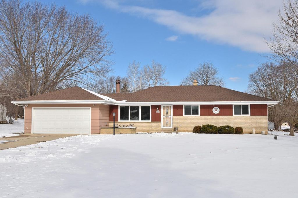 N70W13848 Brentwood DRIVE, Menomonee Falls, WI 53051