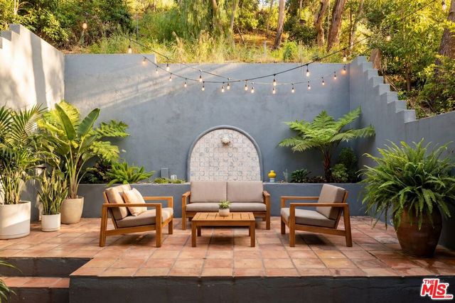 9959 Westwanda Drive, Beverly Hills, CA 90210