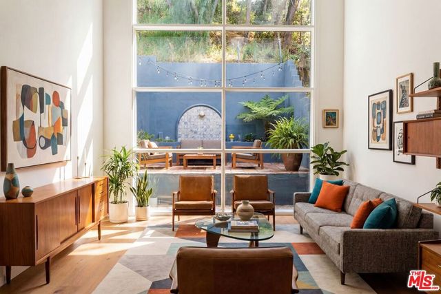 9959 Westwanda Drive, Beverly Hills, CA 90210