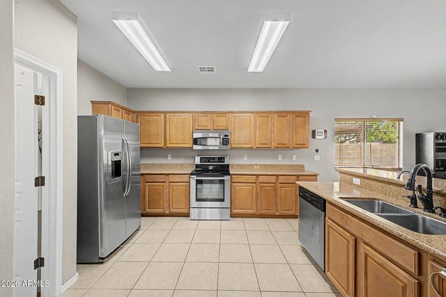 222 E MOUNTAIN VIEW Road, San Tan Valley, AZ 85143