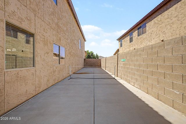 222 E MOUNTAIN VIEW Road, San Tan Valley, AZ 85143