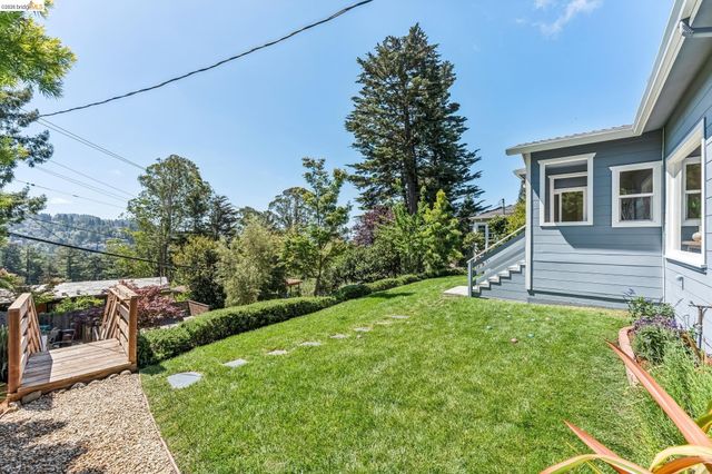 6935 Chambers Dr, Oakland, CA 94611