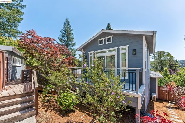 6935 Chambers Dr, Oakland, CA 94611