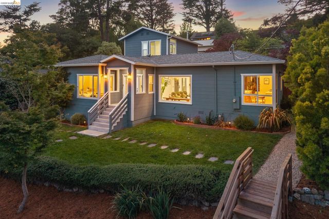 6935 Chambers Dr, Oakland, CA 94611
