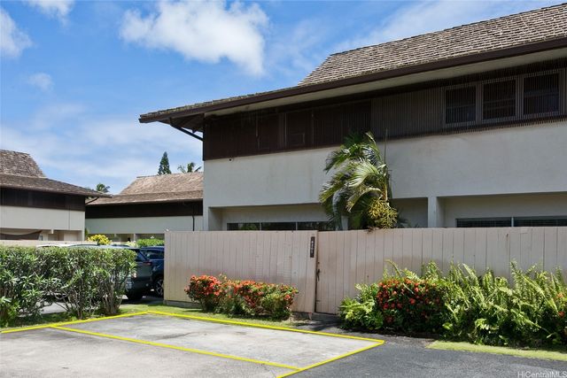 6201 Kawaihae Place D101, Honolulu, HI 96825