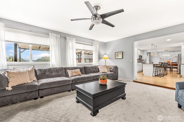 11907 NE 133rd Place, Kirkland, WA 98034
