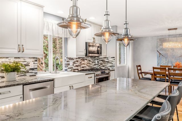 11907 NE 133rd Place, Kirkland, WA 98034